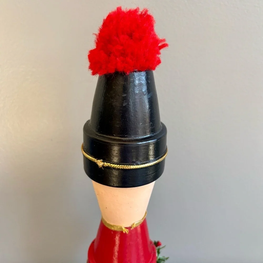 VTG Handcrafted Nutcracker Christmas Painted Ceramic Pots Wreath Holiday 13.5